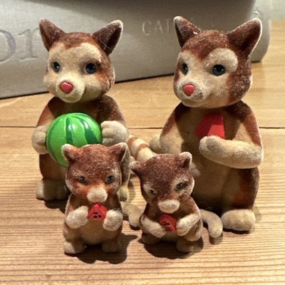 Vintage Rainforest In My Pocket - MEG - Tree Kangaroo Family Flocked Figures