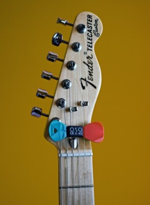 FENDER GUITARS *MAGNET* INSTRUMENTS SIGN MUSIC ROCK N ROLL MUSIC NECK GUITARIST 