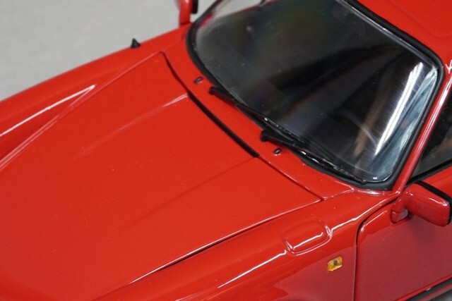 1:18 MINICHAMPS 100063021 Porsche 911 Carrera Coupe 1983 Red 1:18 MINICHAMPS 100063021 Porsche 911 Carrera Coupe 1983 Red