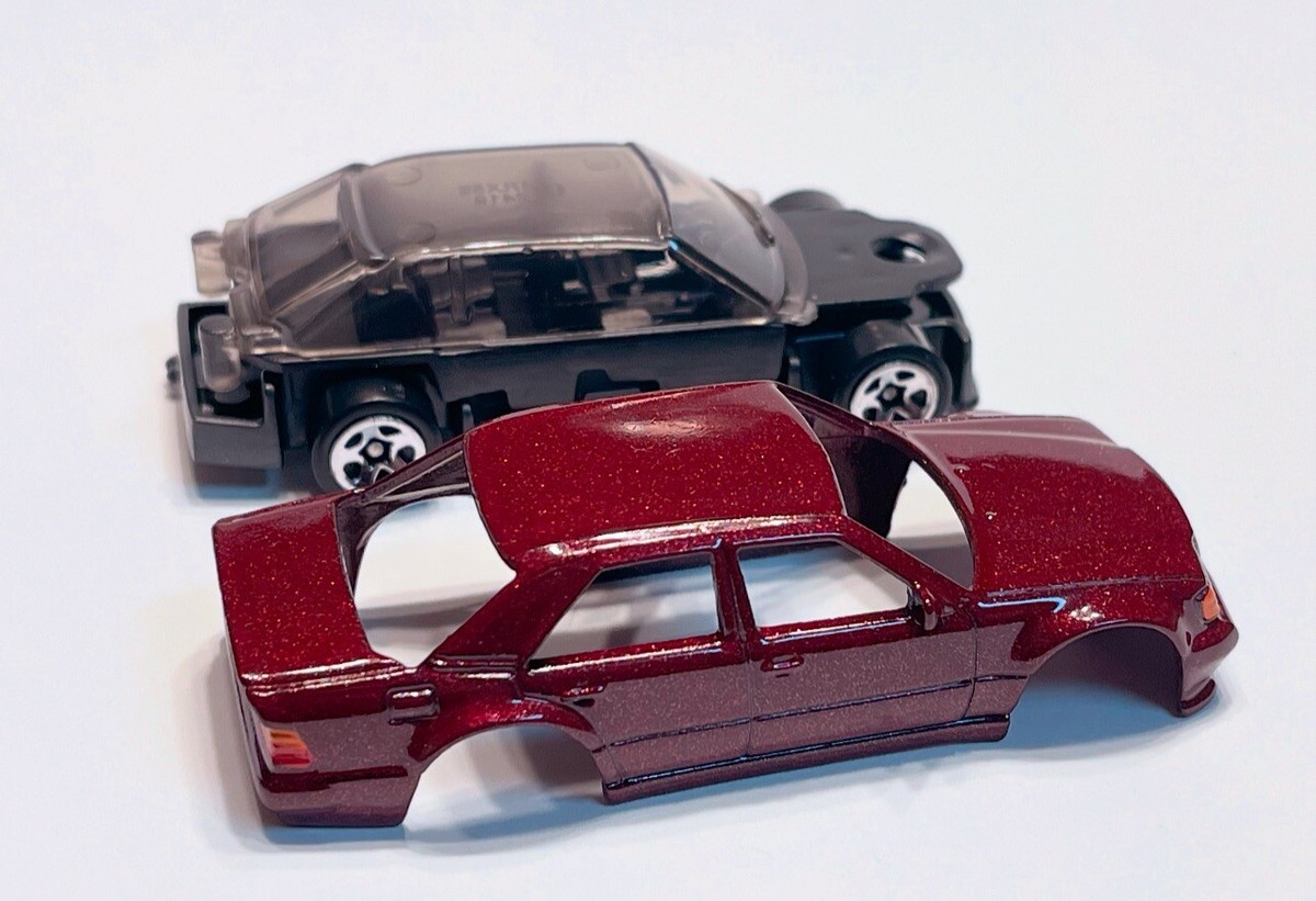 ホットウィール メルセデスベンツ500E Red Edition Target Hot wheels 2025 Target Red Edition Mercedes Benz 500E Unspun