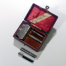 Rasoio di sicurezza dei primi del '900 antico vintage v313