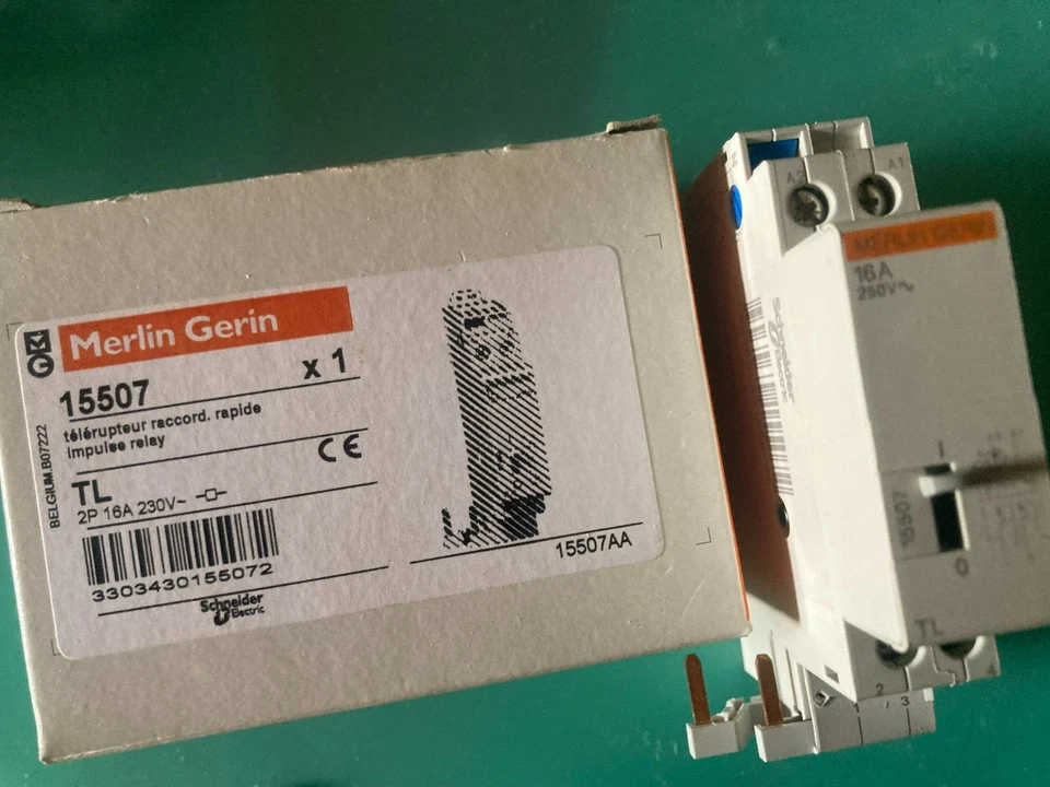 Télérupteur merlin gerin TL 16A 230V 15507