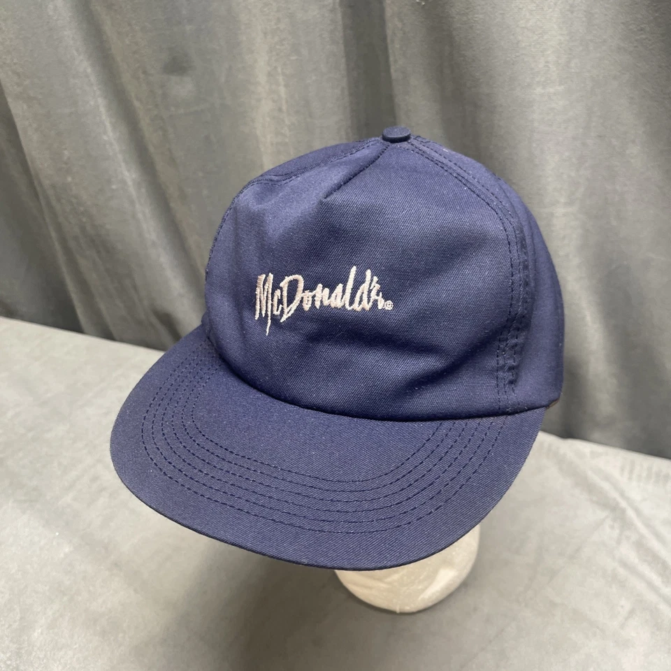 Uniforme de empleado de fuente McDonald's de colección con escudo hecho en EE. UU. Foto 3 de 4