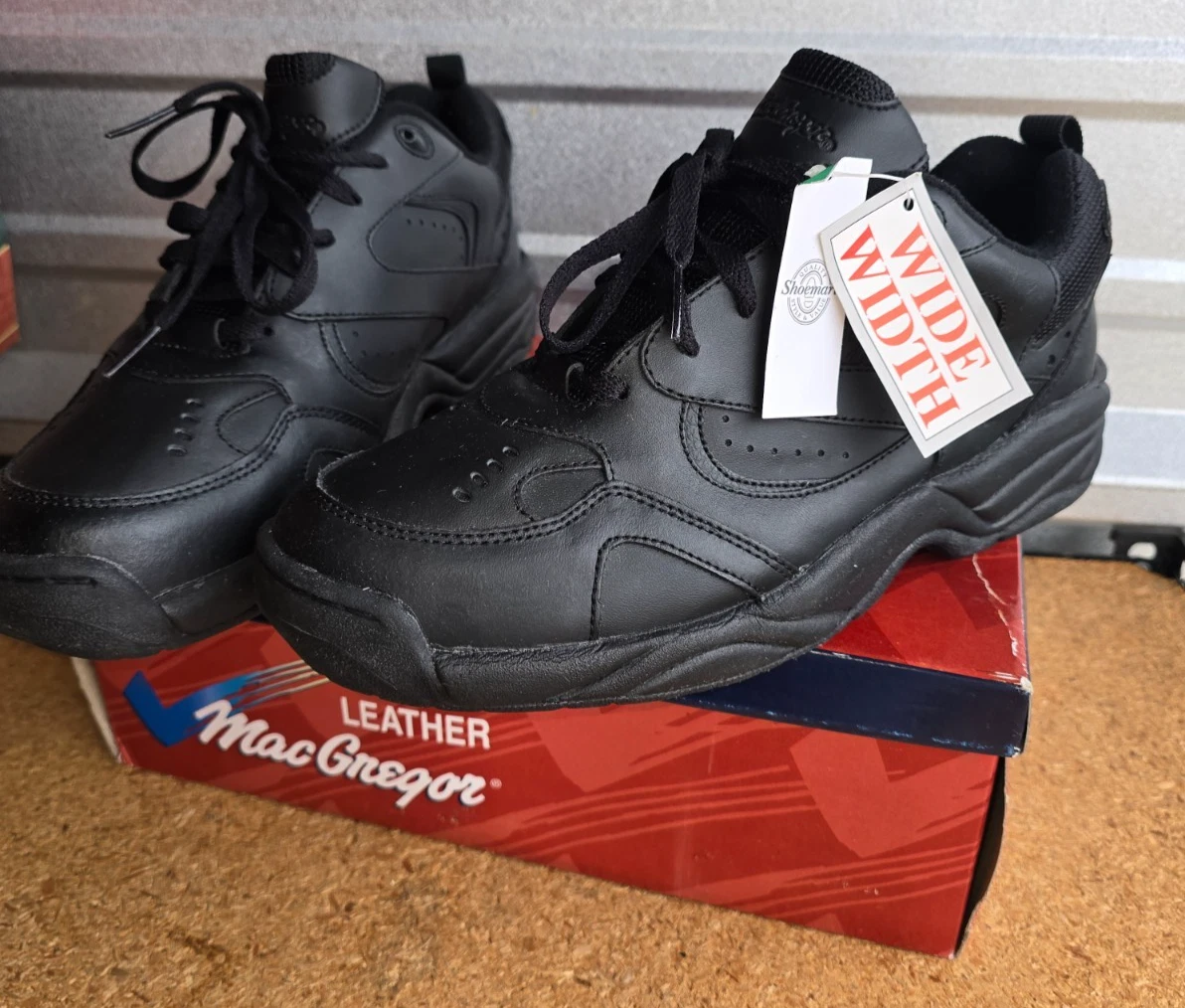 NEW NIB Macgregor Leather Black Walker Sneaker Shoes #17243 Mens Size 10.5 Wide McGregor Shoes Mens 7.5 Lace Up Low Top Walking Sneakers  main image 3