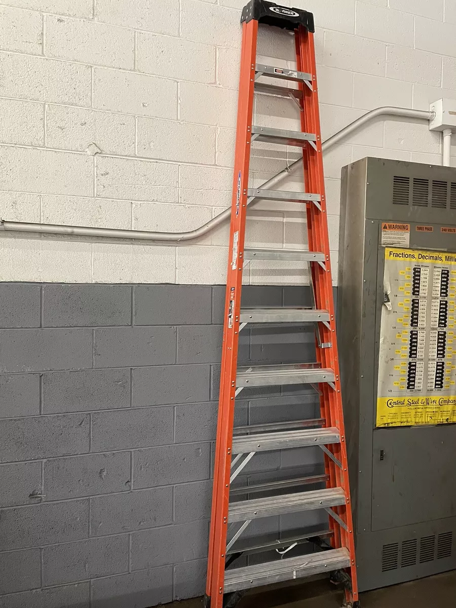 Werner NXT1A10. 10ft Fiberglass Step Ladder Pick up only