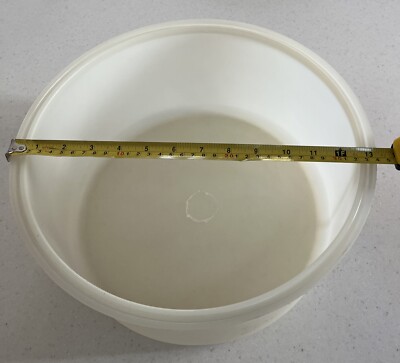 13 Inch Tupperware  Clear Round Cake Taker Lid/cover - COVER ONLY 1257-4