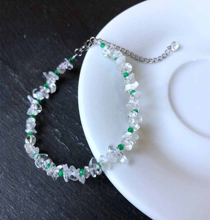Bracelet éclats de pierres naturelles de cristal blanc, avec oeil de chat vert - Photo 1/4