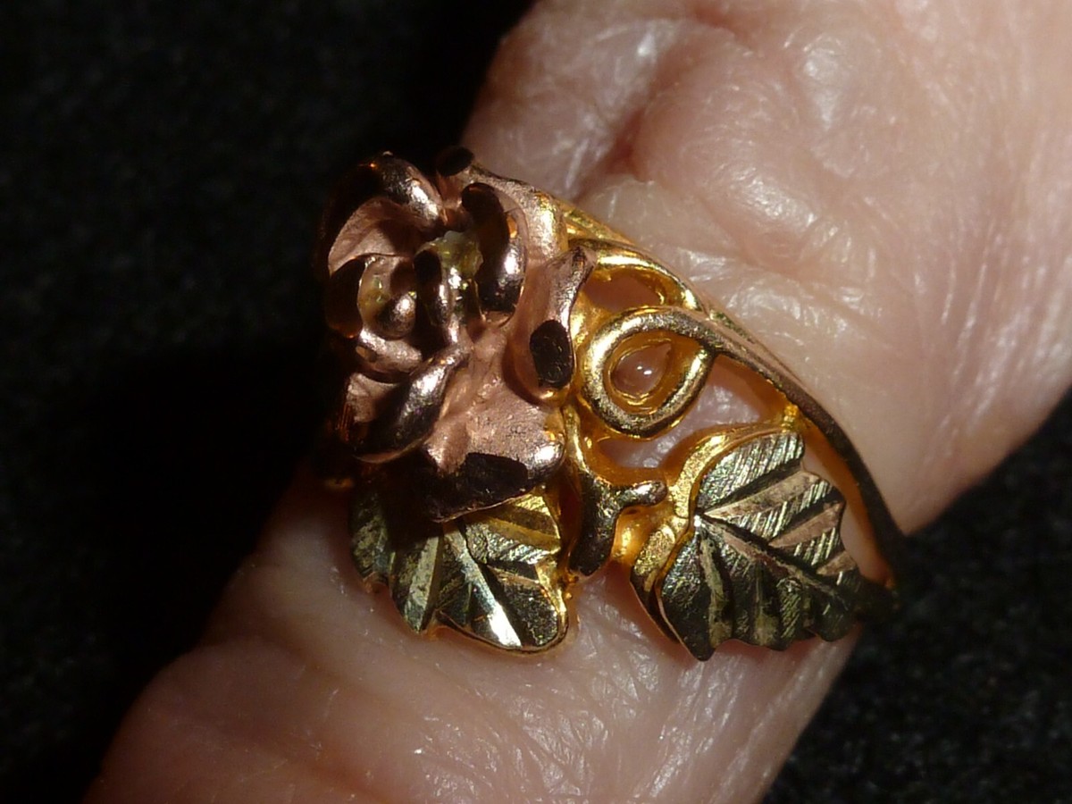 10K SOLID TRI-COLOR GOLD 