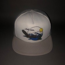 Vintage 1980s SOUTH DAKOTA SNAP BACK TRUCKER HAT Tourist Mesh Foam Cap