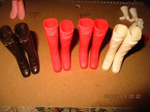 4 PR Vintage 1970 Mod Barbie rote Schnürstiefel Mod Squishy Schuhe Kleidung