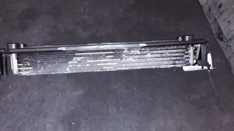 BMW 750I 2006 enfriador de aceite del motor 17217553667-01 Foto 2 de 4