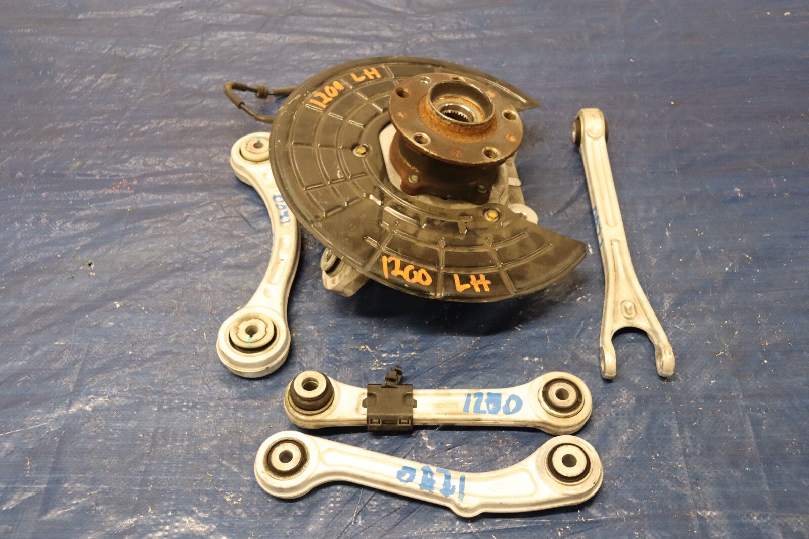 2017 17 MASERATI GHIBLI SEDAN S 3.0L V6 OEM LH REAR SPINDLE & ARMS #1200