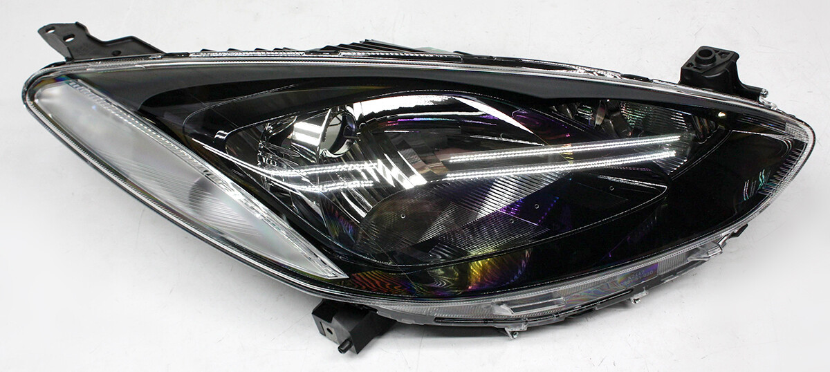 OEM Right Passenger Side Headlight for Mazda 2 DF95-51-0K0F Non-US Market