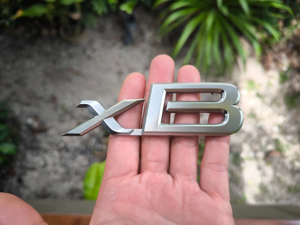 Scion xB 2004-2015 Porte arrière xB Emblème Badge OEM Authentique - Photo 2/4