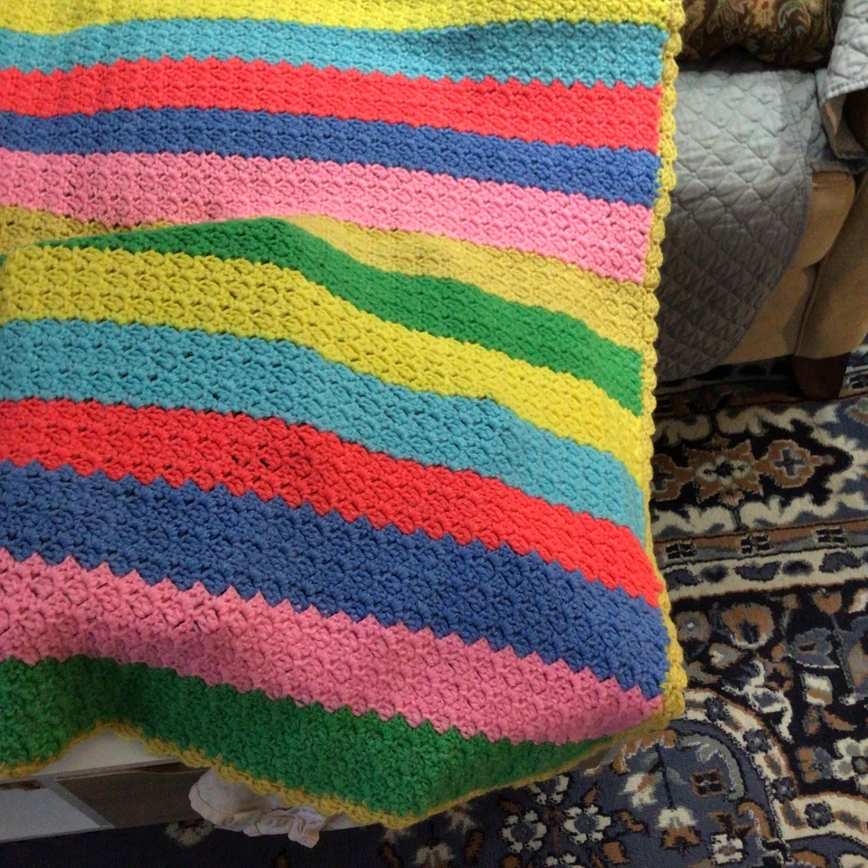 Handmade Crochet Afghan Blanket ,beautiful colors 47 x 47 chair throw - Image 4 of 4