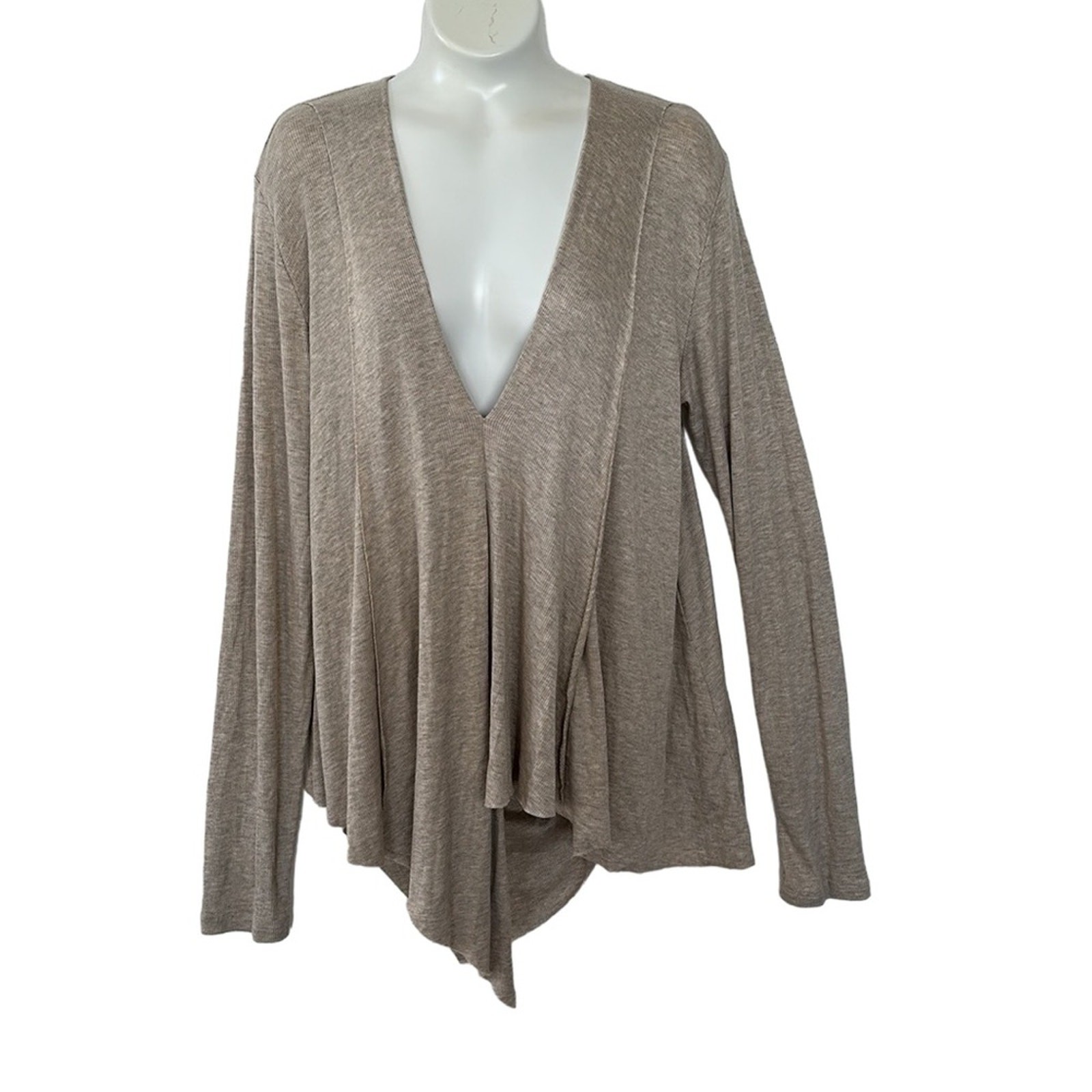 NWT. ELAN Cream Ribbed Deep V-Neck Long Sleeve Asymmetrical Top. Size Small