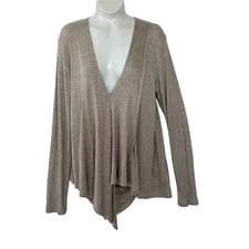 NWT. ELAN Cream Ribbed Deep V-Neck Long Sleeve Asymmetrical Top. Size Small