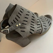 Roebuck & Co.  Women’s Size 10 Taupe Faux Suede Cutout Sandals Chic