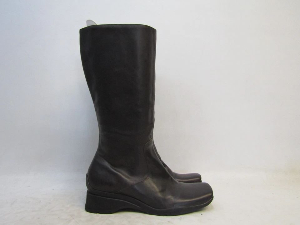 NINE WEST Size 5 M Brown Leather Zip 13" Knee High Fashion Boots - Image 3 of 4