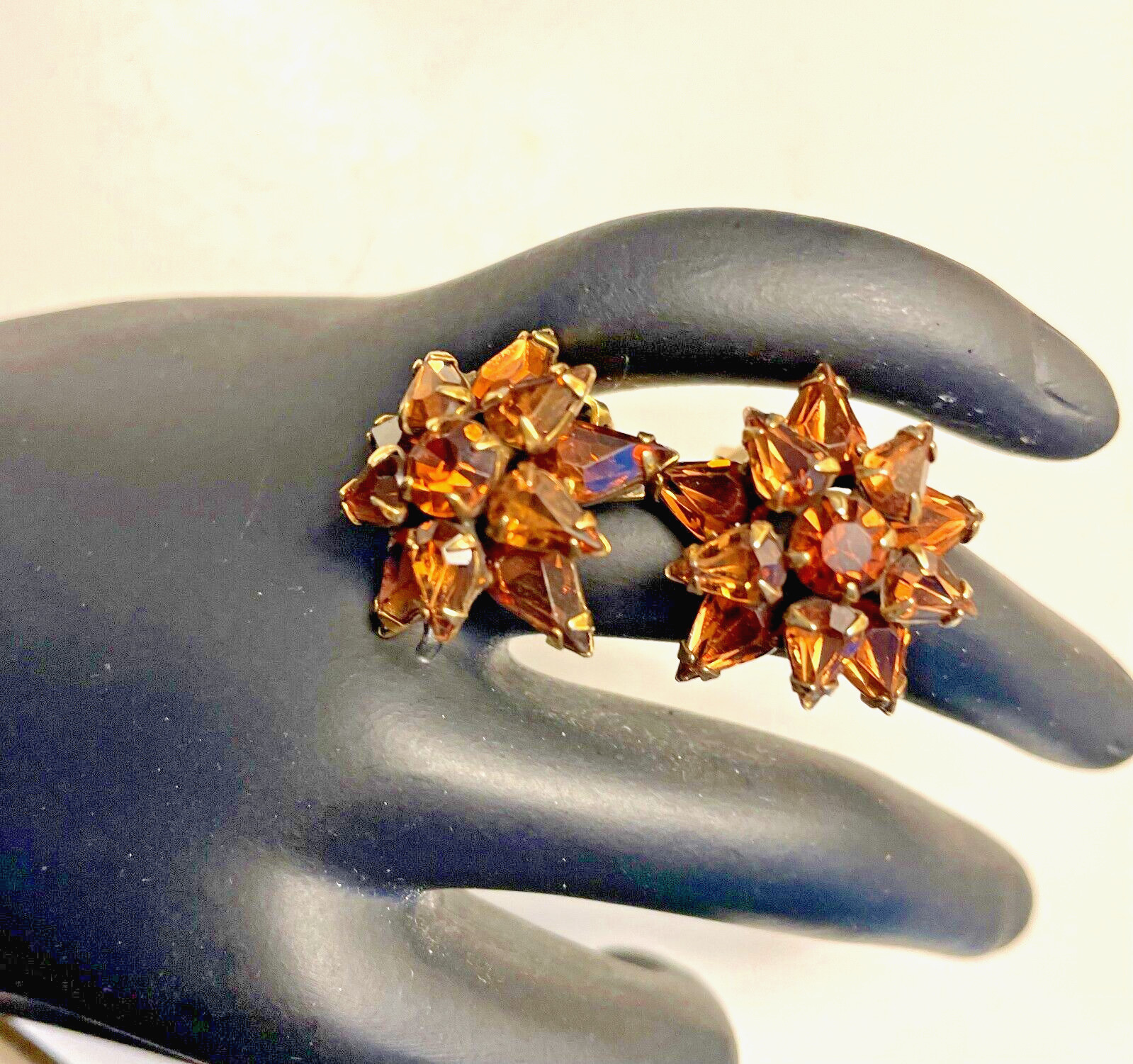 Adele Simpson Earrings Signed  Clip-on Estate Bro… - image 11