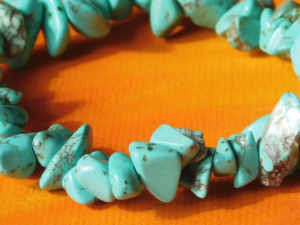 Handgefertigt auf Bestellung - Edelstein Chip Perlen Armband - Turquoise Howlite - Bild 2 von 3