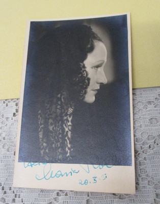 1951 eigenhändig  :  Maria Rolle : 20.10.51 - Berger Foto Dresden