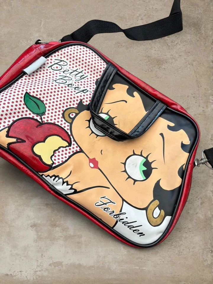 Betty Boop 2013 red and black shoulder bag - Image 4 of 4