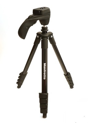 Manfrotto Compact Action MKCOMPACTACN-BK Kamera Dreibein Stativ mit Kugelkopf