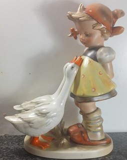 Vintage West German M.J. Hummel Goebel 47/2 full super size girl with ducks