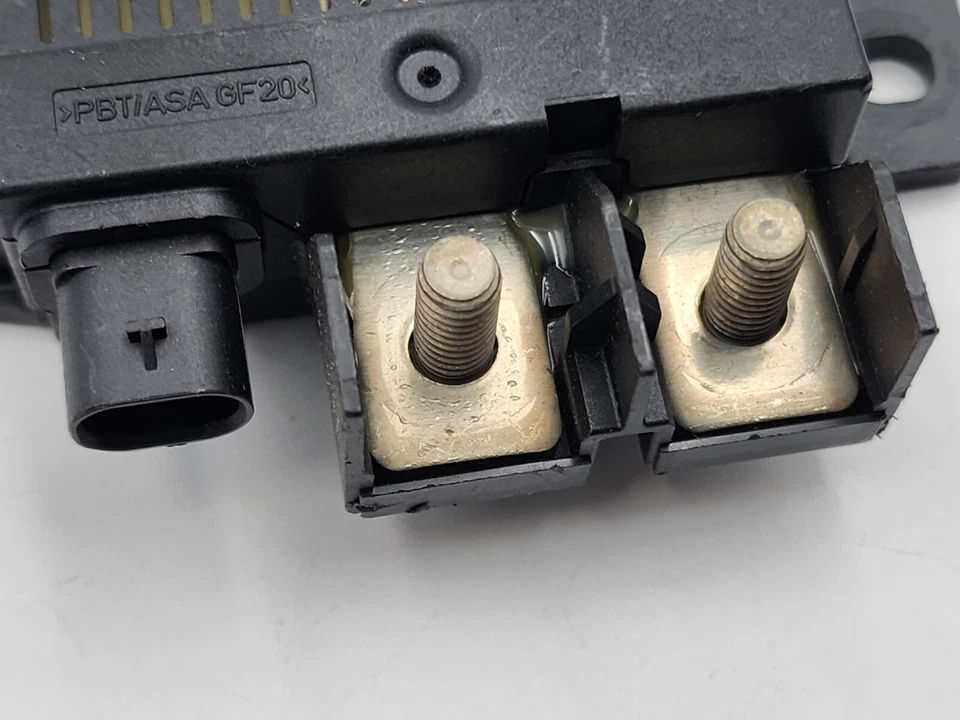 Módulo de control de relé de control de batería Mercedes-Benz 2013-2020 0009822023 OEM Foto 3 de 4