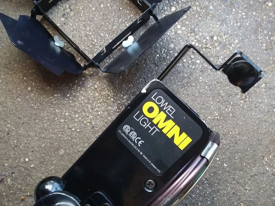 Lowel Omni Light 500W 8.4A 12V 50/60Hz - 8 disponibles Foto 4 de 4