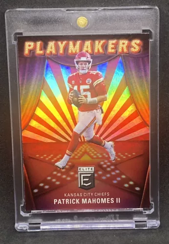 Patrick Mahomes RARE HOLO FOIL  REFRACTOR INVESTMENT CARD SSP PANINI CHIEFS  MVP