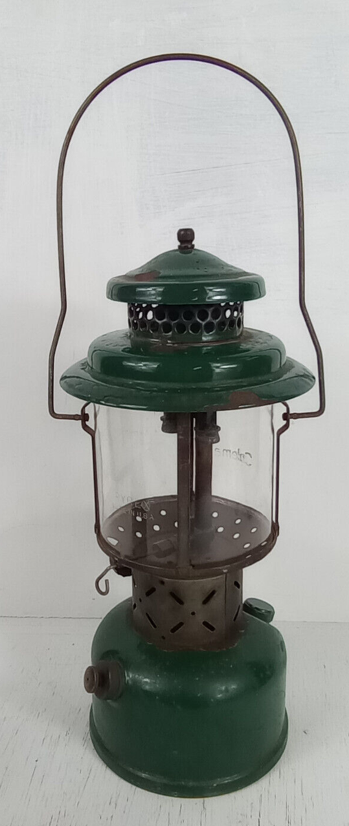 Vintage Coleman Double Mantle Lantern Model 2200 1958 US