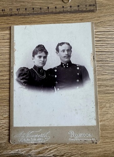 CDV Portrait Foto Paar Soldaten Offizier & Frau aus Rostock 1.WK
