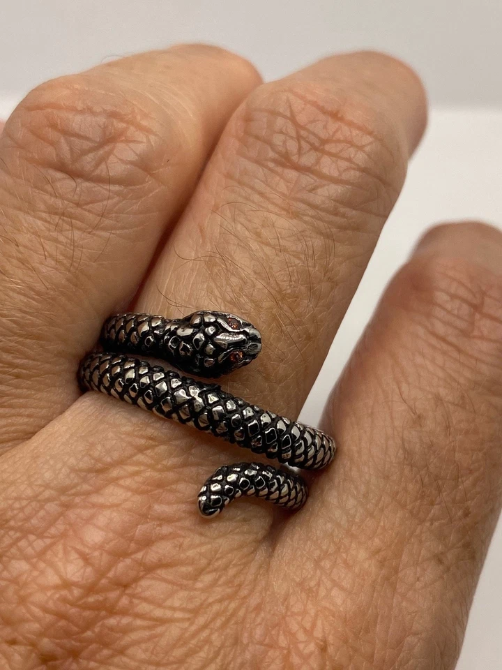 Anillo de serpiente serpiente de acero inoxidable gótico vintage para hombre Foto 4 de 4