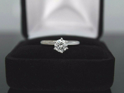3.950 $ EGL USA 14K Weißgold 0,66 kt runder Diamant Solitär Verlobungsring 6