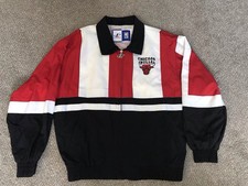 Vintage 90s Chicago Bulls Logo Athletic Windbreaker Jacket Size Large Nylon L