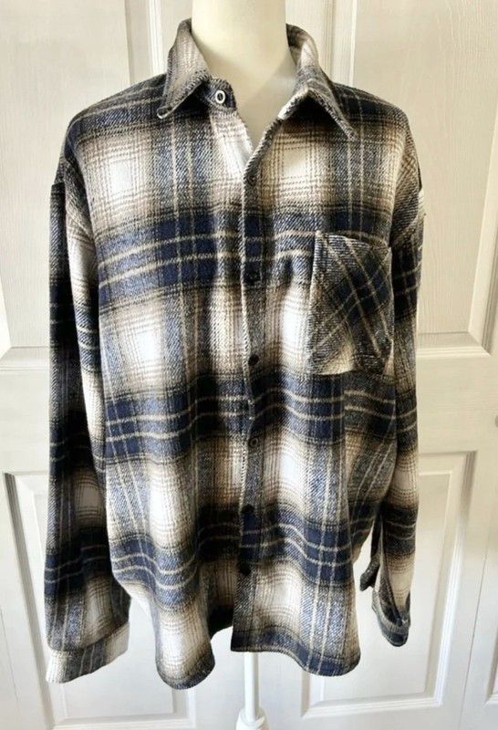 Shein Shirt men size xxlarge very soft new condition