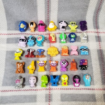 Lot 35 Gogo's Crazy Bones Various Colors & Series**FAST FREE SHIPPING **