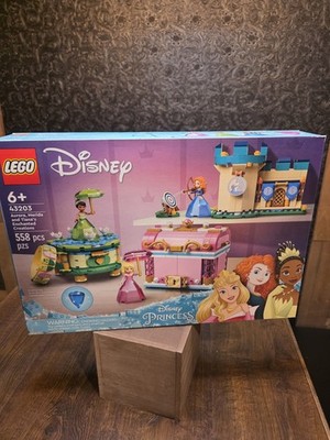 LEGO 43203 - Disney Princess Aurora and Tiana s Enchanted Creations Sealed
