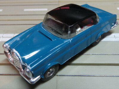 Faller AMS --  Mercedes 300 SE Coupe mit Flachankermotor, 60er Jahre (EBS357)