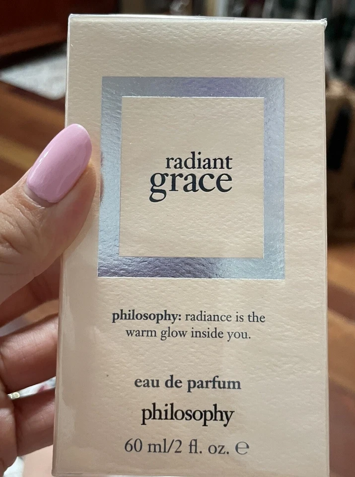 Radiant Grace Eau de Parfum Foto 3 de 4