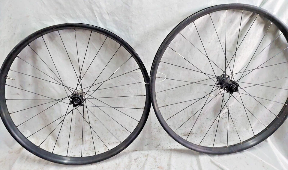 Rueda Trasera Bicicleta MTB Bontrager TLR 29" 29er 6 Pernos Disco Eje Pasante Sram XD Driver! Foto 2 de 4