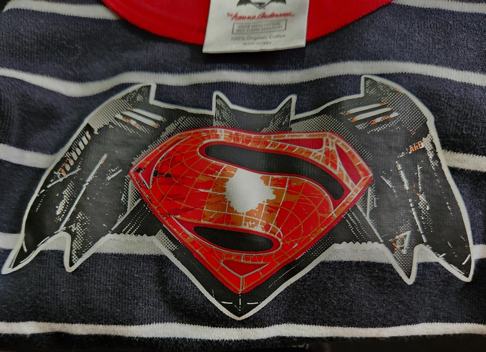 Top Pijama Hanna Andersson Batman VS Superman Rayas Negras Algodón Orgánico Talla 5 Foto 2 de 4