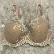 Wacoal 32DDD Bra Beige Embrace Lace Plunge Contour 853291 Underwire Back Close
