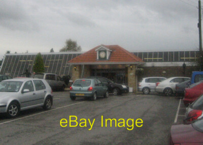 Photo 6x4 Wards Garden Centre Dronfield A busy Sunday afternoon in Octobe c2006