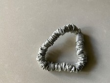 SLIP Silk Skinnie Hair Tie Scrunchie Light Gray / SilverMedium New