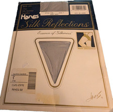 Hanes silk reflections 2 pair silky stockings sandalfoot grey mist NWT