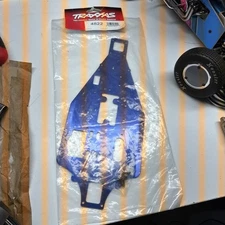 Traxxas Nitro 4Tec Pro 15 2.5 2.5R 3.3 Aluminum Lower 2.5mm Chassis TRA#4822 NEW