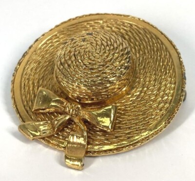 Chanel Authentic 5.0 cm Pin Brooch Straw Hat Shape Gold